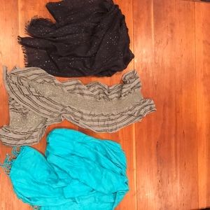 Set of scarves (3)